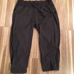 Lululemon crop dance pants. Size 6. EUC.